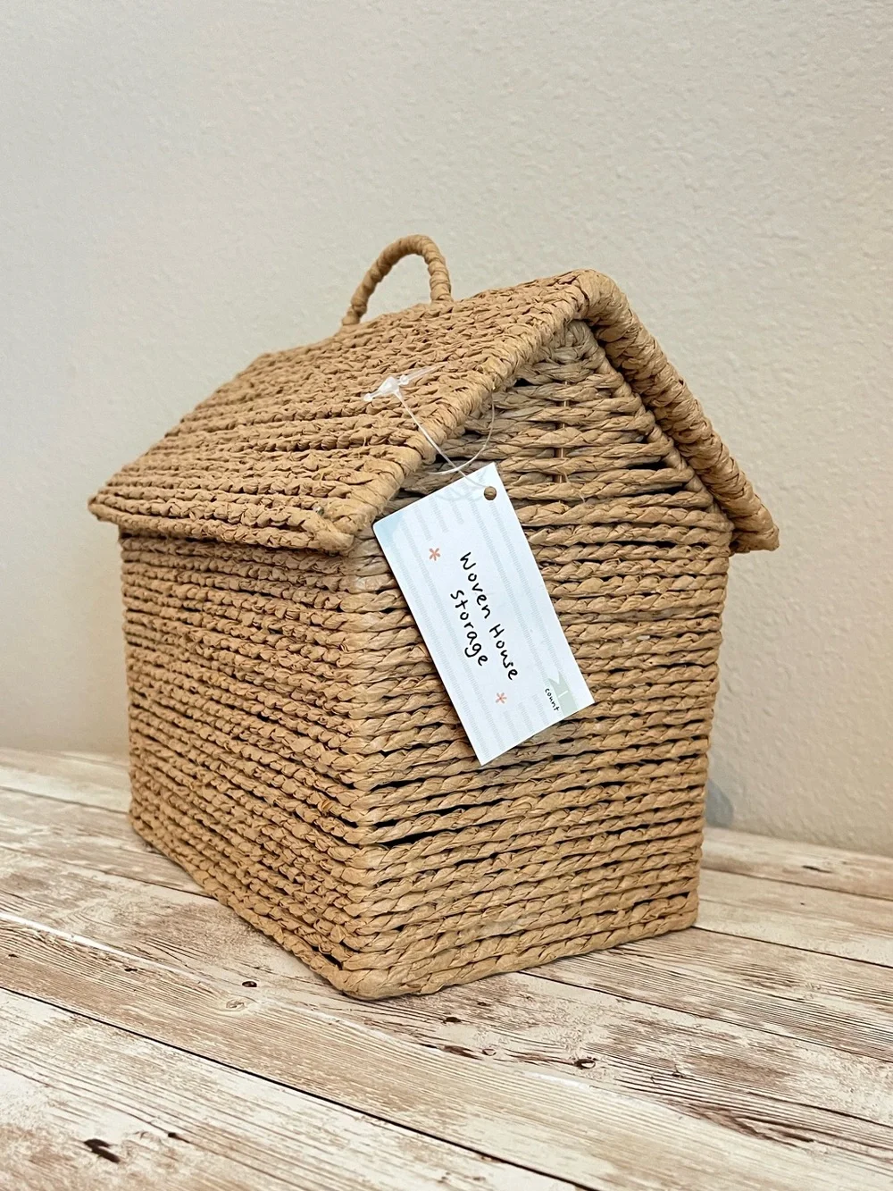 Brand New Target Bullseye - Woven House Storage Box.🎀